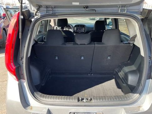 Used 2022 Kia Soul LX w/ Technology Package image 17