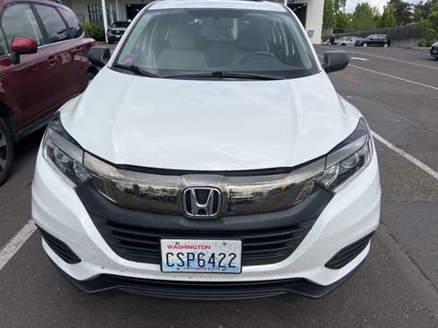 Used 2022 Honda HR-V LX image 2