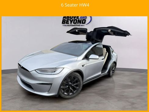 Used 2025 Tesla Model X image 1