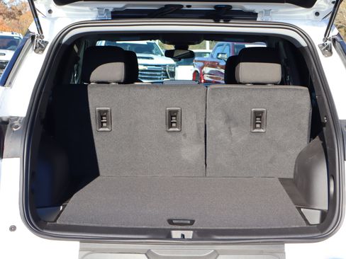 Used 2025 Chevrolet Blazer LT FWD image 25