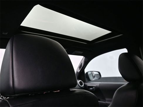 Used 2019 Toyota Tacoma TRD Off-Road image 25