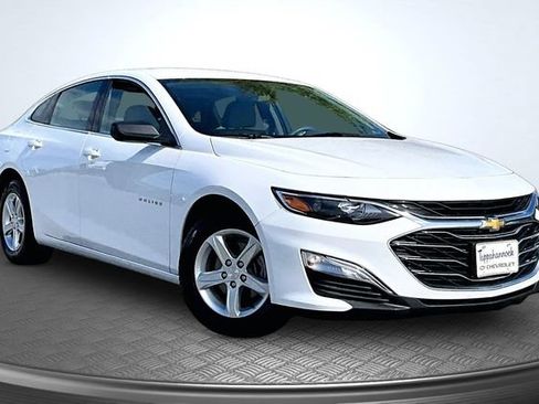 Used 2023 Chevrolet Malibu LS FWD image 3