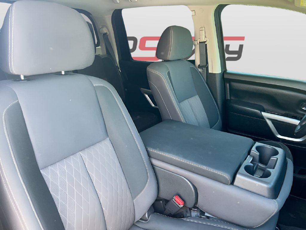 Used 2024 Nissan Titan SV AWD/4WD image 27