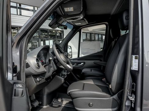 New 2025 Mercedes-Benz Sprinter 2500 image 12