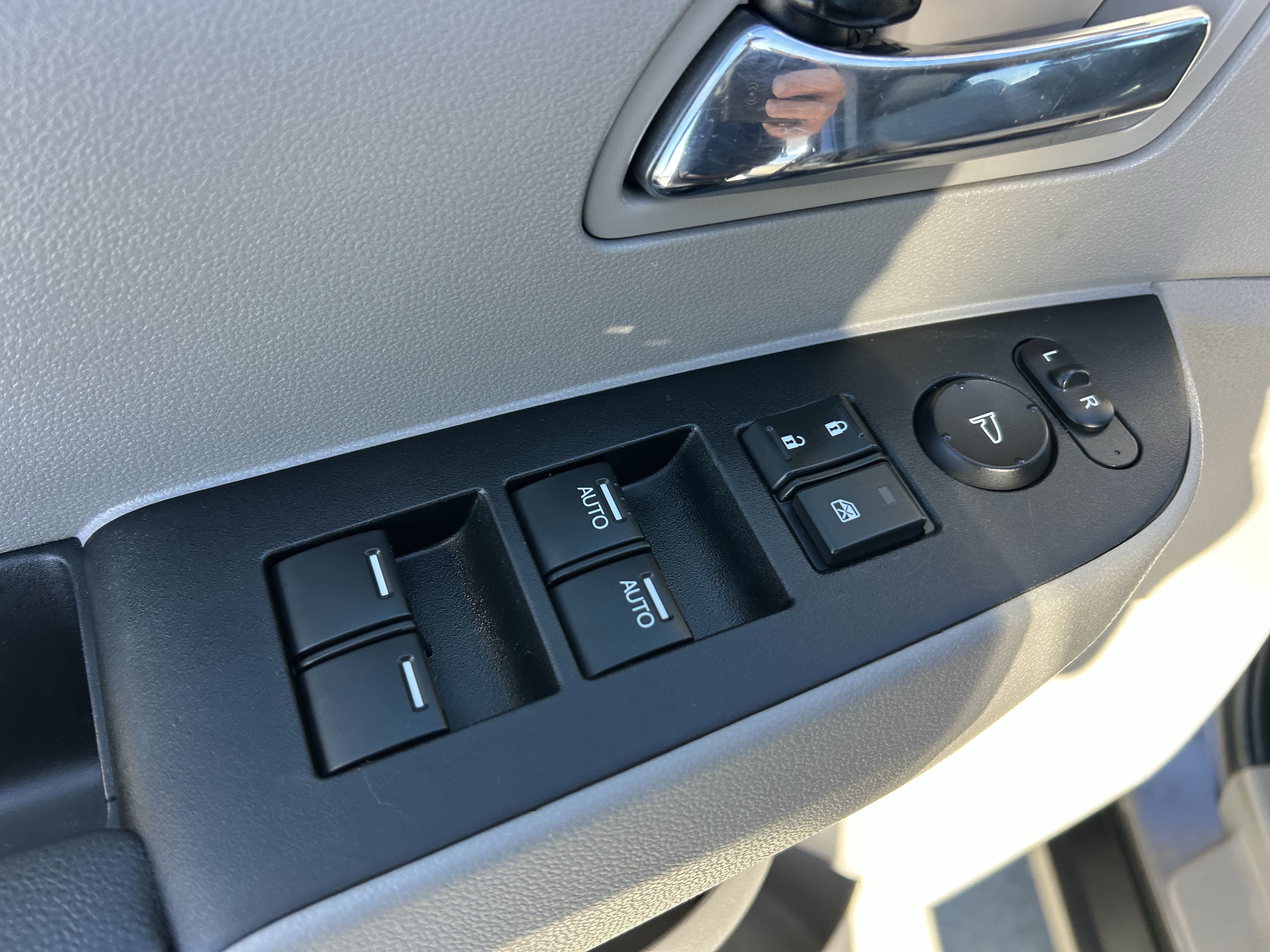 Used 2016 Honda Odyssey EX-L image 18