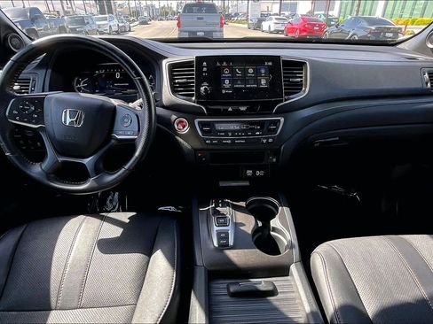 Used 2023 Honda Passport TrailSport image 16