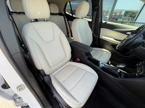 Used 2020 Buick Encore GX Essence FWD image 12