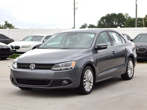 Used 2013 Volkswagen Jetta TDI FWD image 3
