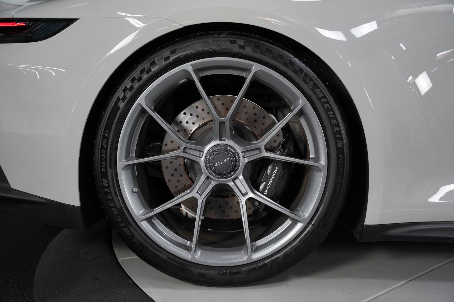 Used 2022 Porsche 911 GT3 RWD image 27