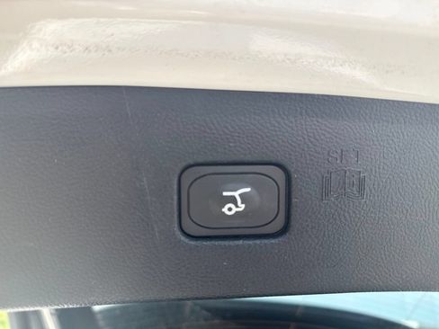Used 2022 Ford Edge ST w/ Equipment Group 401A AWD/4WD image 10