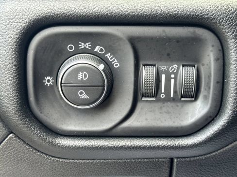 Used 2022 RAM 1500 Laramie AWD/4WD image 41