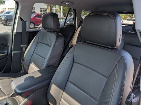 Used 2021 GMC Terrain SLT FWD image 14