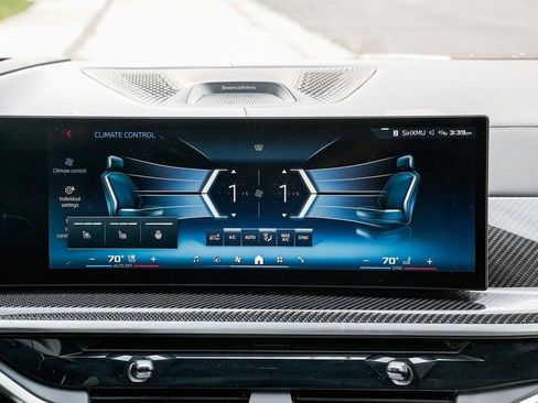 Certified 2025 BMW X7 M60i image 13