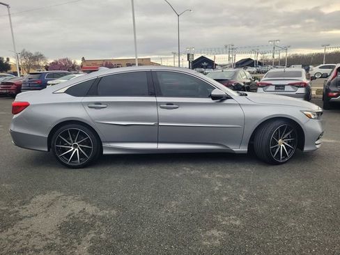 Used 2019 Honda Accord Sport image 3