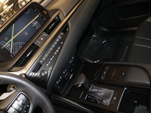 Used 2020 Lexus ES 350 F Sport w/ Accessory Package 2 image 58