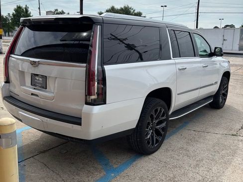 Used 2020 Cadillac Escalade ESV Premium Luxury AWD/4WD image 6