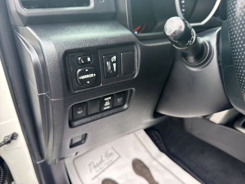 Used 2012 Toyota 4Runner Limited AWD/4WD image 19