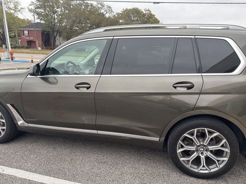 Used 2020 BMW X7 xDrive40i w/ Premium Package AWD/4WD image 10