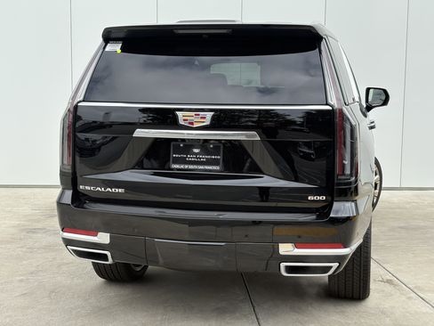 New 2026 Cadillac Escalade Luxury w/ Touring Package AWD/4WD image 6