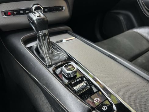 Used 2016 Volvo XC90 T6 R-Design w/ Protection Package Plus image 43