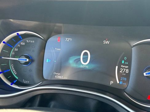 Used 2024 Chrysler Pacifica Limited FWD image 40