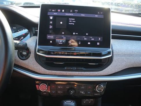 Used 2022 Jeep Compass Latitude w/ Convenience Group image 4