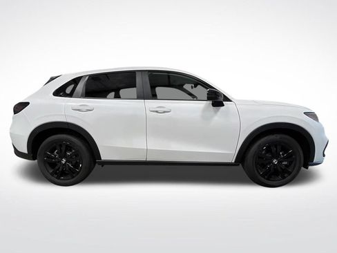 Certified 2026 Honda HR-V Sport image 9