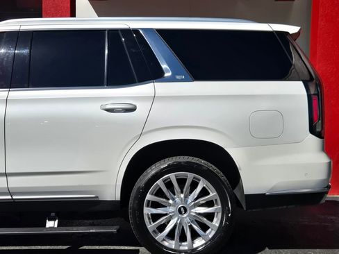 Used 2021 Cadillac Escalade Premium Luxury w/ Performance Package image 7