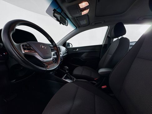 Used 2021 Hyundai Accent Limited image 21