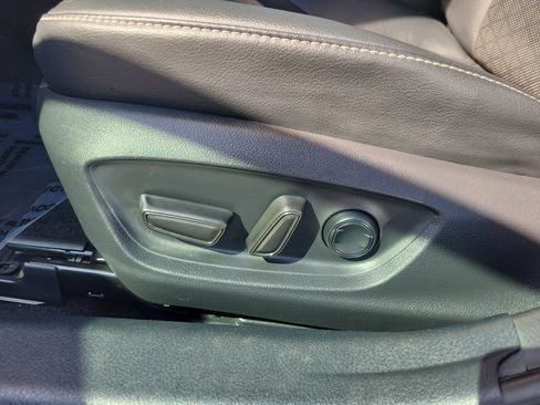 Certified 2020 Toyota Camry XSE FWD image 21