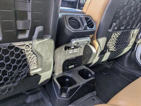 Used 2020 Jeep Gladiator Rubicon image 16