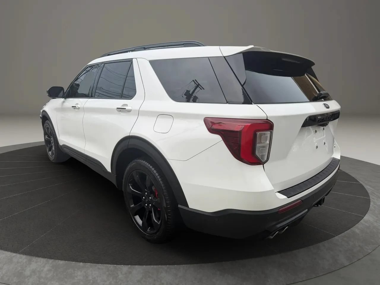 Used 2020 Ford Explorer ST w/ ST Street Pack AWD/4WD image 7