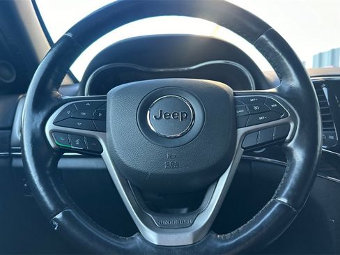 Used 2021 Jeep Grand Cherokee Limited w/ Luxury Group II image 23