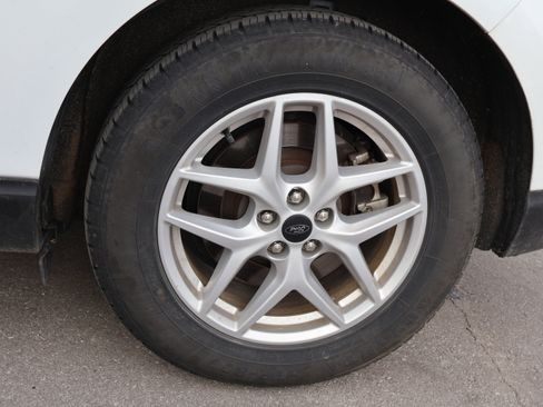 Used 2023 Ford Edge SEL image 41