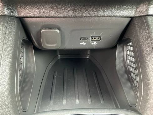 Used 2025 Chevrolet TrailBlazer RS w/ Driver Confidence Package AWD/4WD image 19