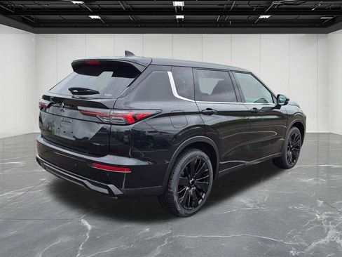 New 2026 Mitsubishi Outlander LE AWD/4WD image 5