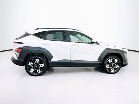 Used 2025 Hyundai Kona SEL AWD/4WD image 10