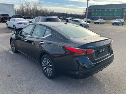 Used 2023 Nissan Altima 2.5 SV
