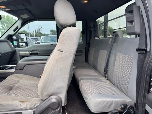 Used 2016 Ford F250 XLT w/ Camper Package AWD/4WD image 16