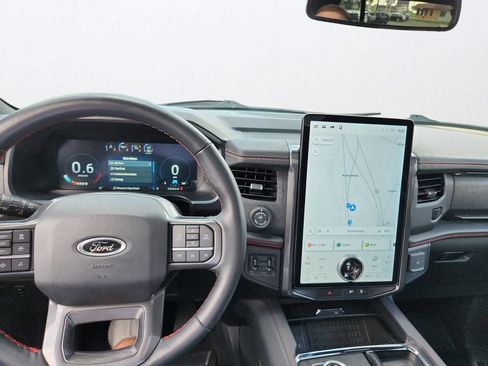 Used 2023 Ford Expedition Limited AWD/4WD image 21
