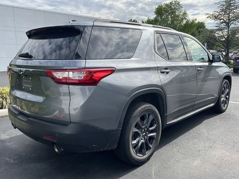 Used 2020 Chevrolet Traverse RS w/ LPO, 'HIT The Road' Package AWD/4WD image 3