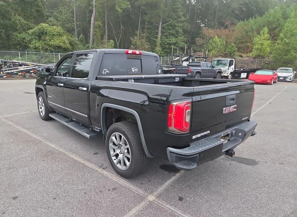 Used 2017 GMC Sierra 1500 Denali AWD/4WD image 2