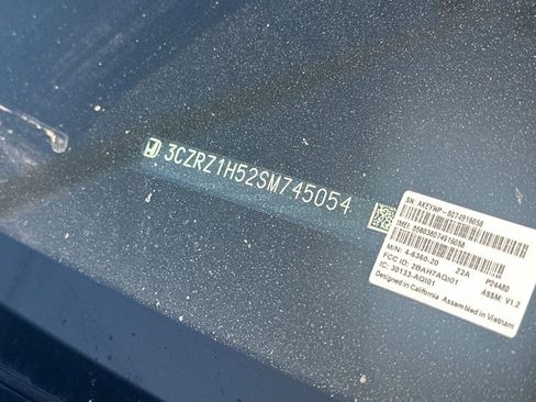 Certified 2025 Honda HR-V Sport image 3