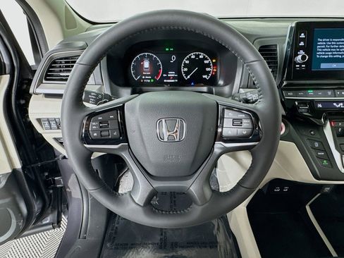 Certified 2026 Honda Odyssey EX-L image 13