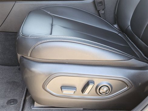 New 2025 Jeep Grand Cherokee L Limited w/ Black Appearance Package image 25