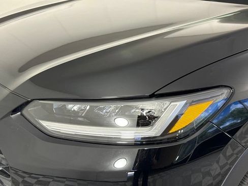 Used 2025 Honda HR-V LX image 11