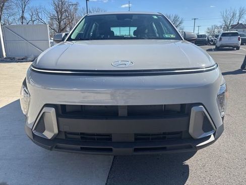 Used 2024 Hyundai Kona SE image 19