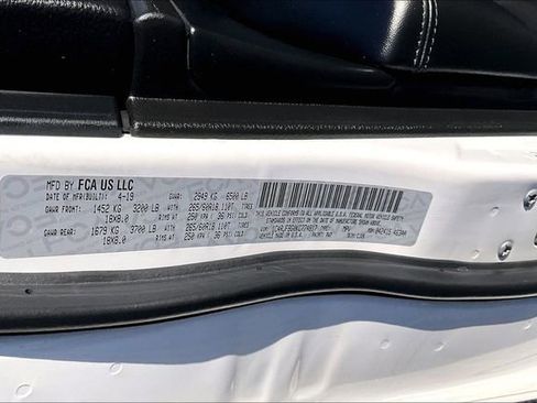 Used 2019 Jeep Grand Cherokee Limited image 19