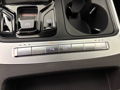 New 2026 Kia Carnival EX FWD image 31