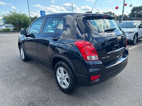 Used 2021 Chevrolet Trax LS AWD/4WD image 5